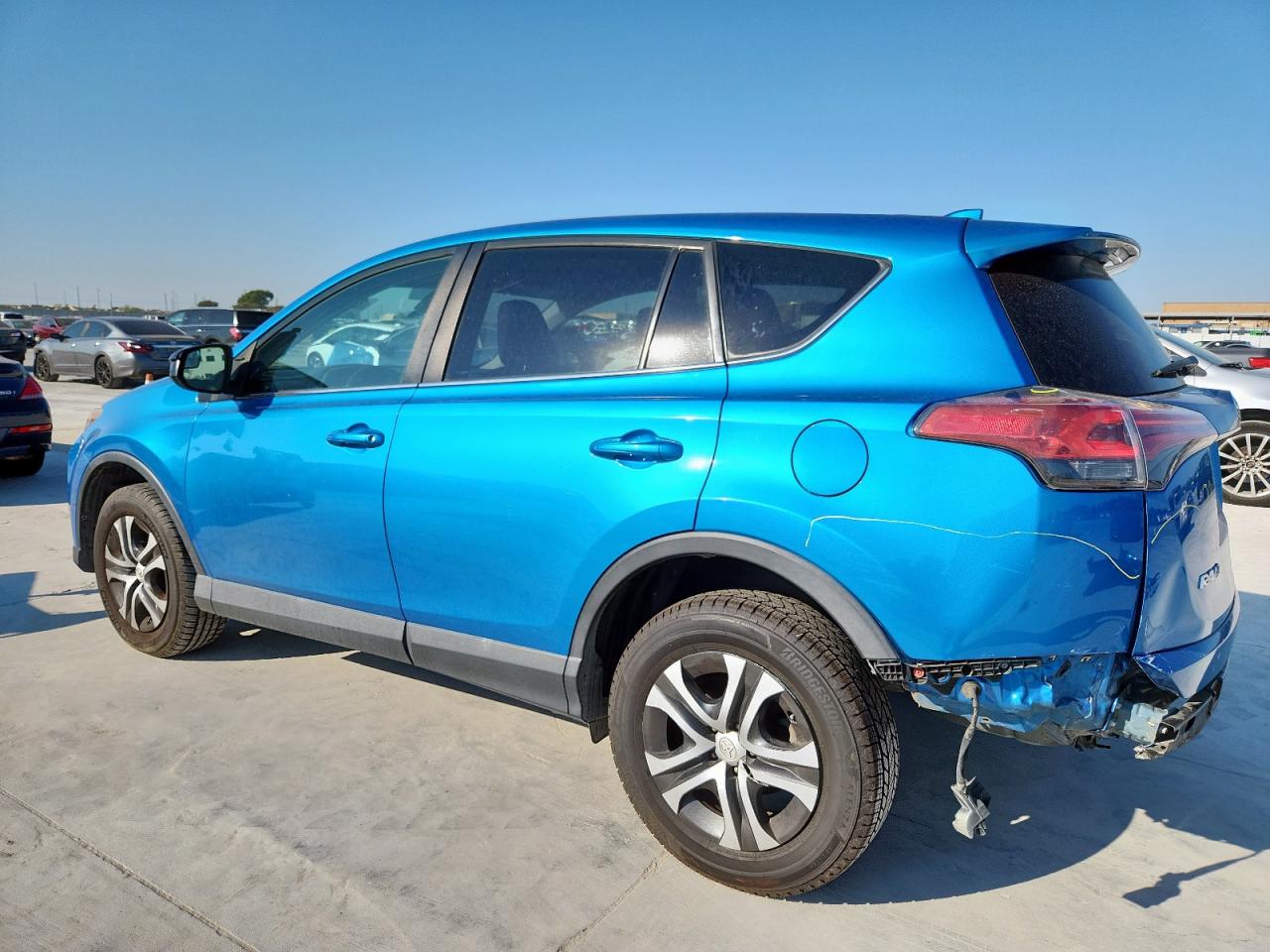 TOYOTA RAV4 LE