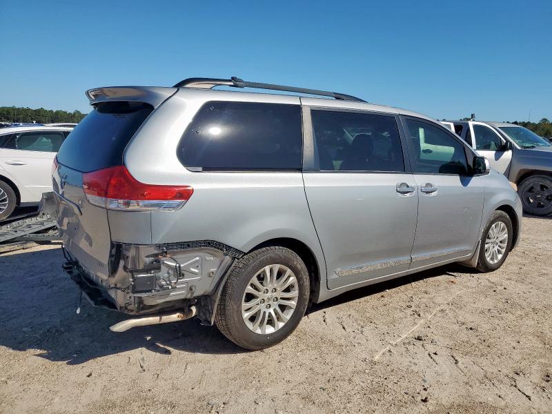 2013 TOYOTA SIENNA XLE - 5TDYK3DCXDS396590