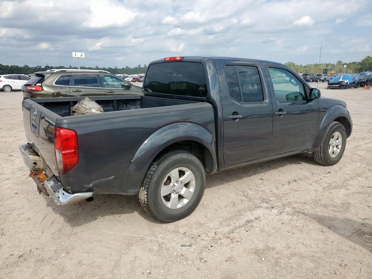 NISSAN FRONTIER S