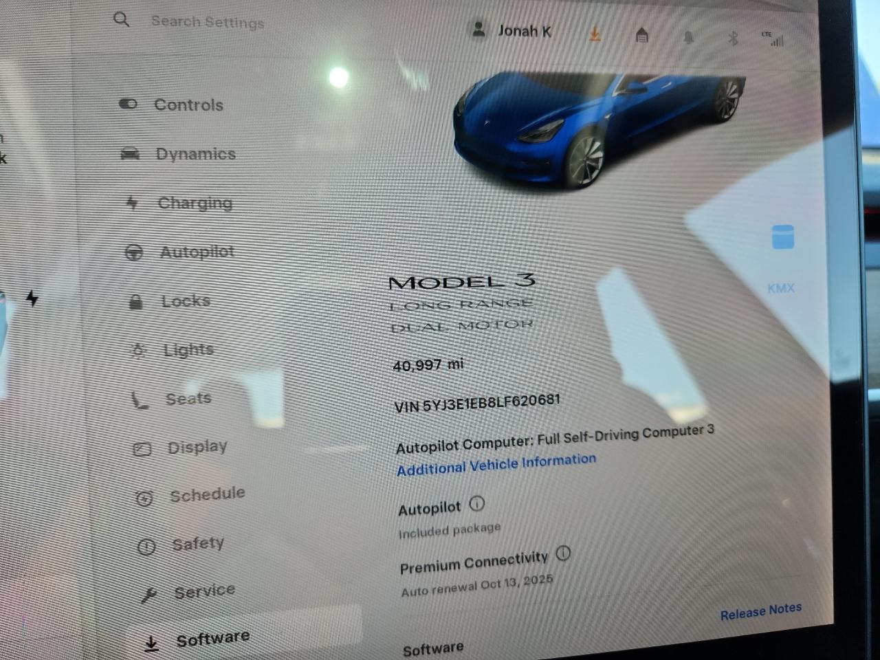 TESLA MODEL 3