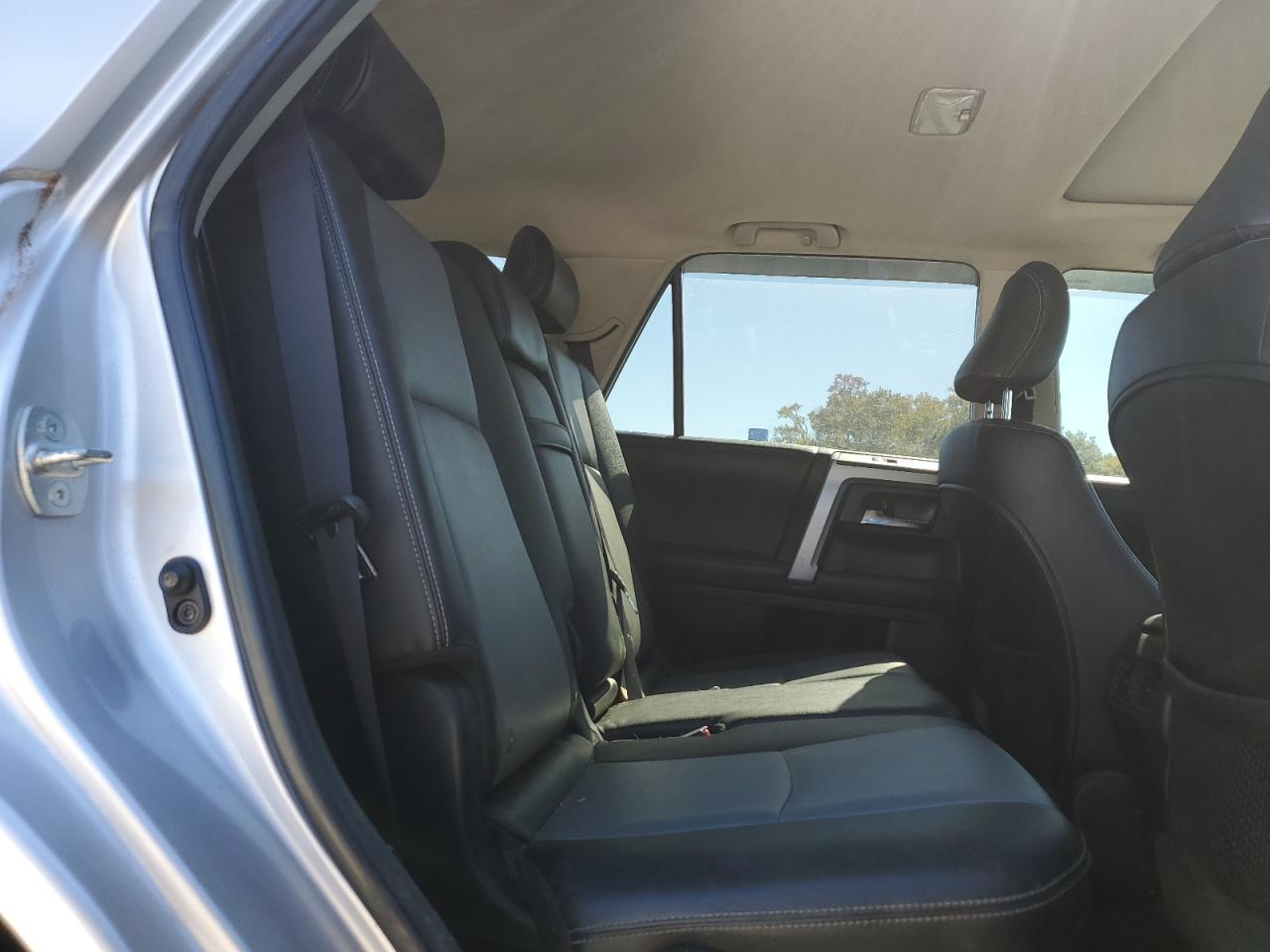 TOYOTA 4RUNNER SR5/SR5 PREMIUM