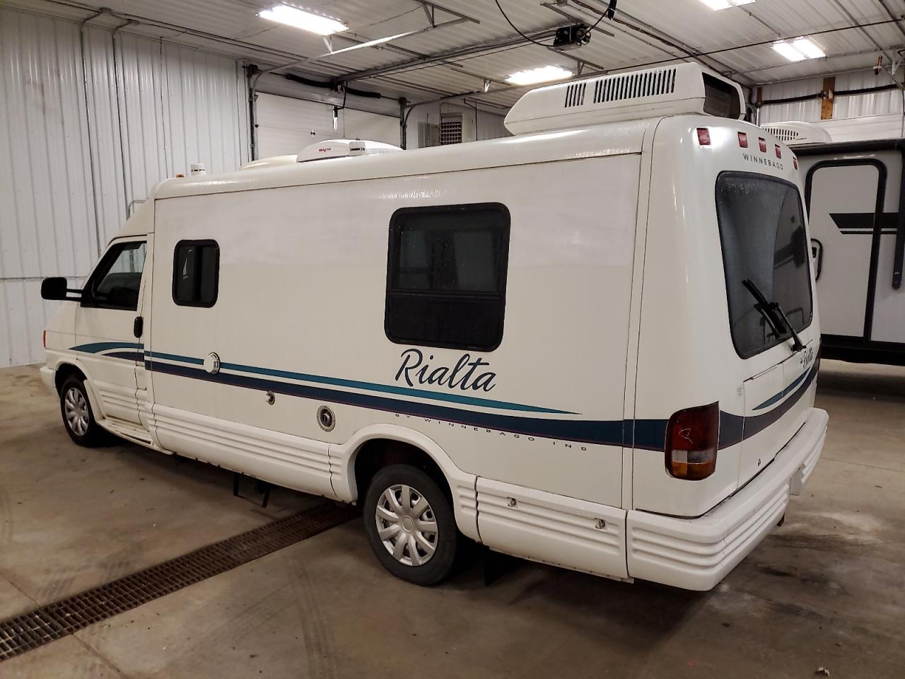 Lot #3282517893 1996 WINNEBAGO RIALTA