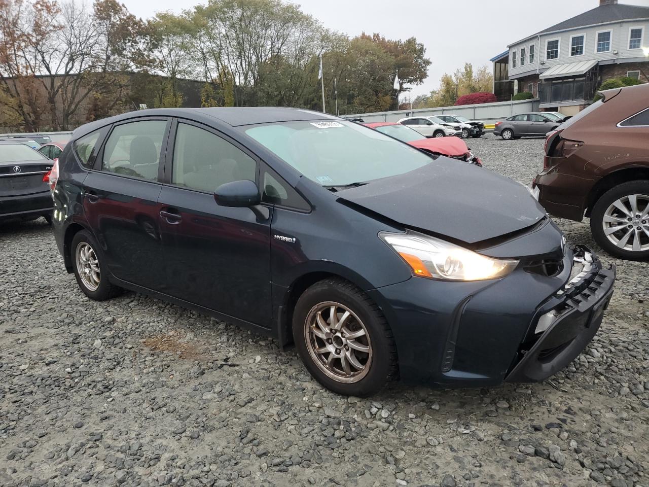 TOYOTA PRIUS V