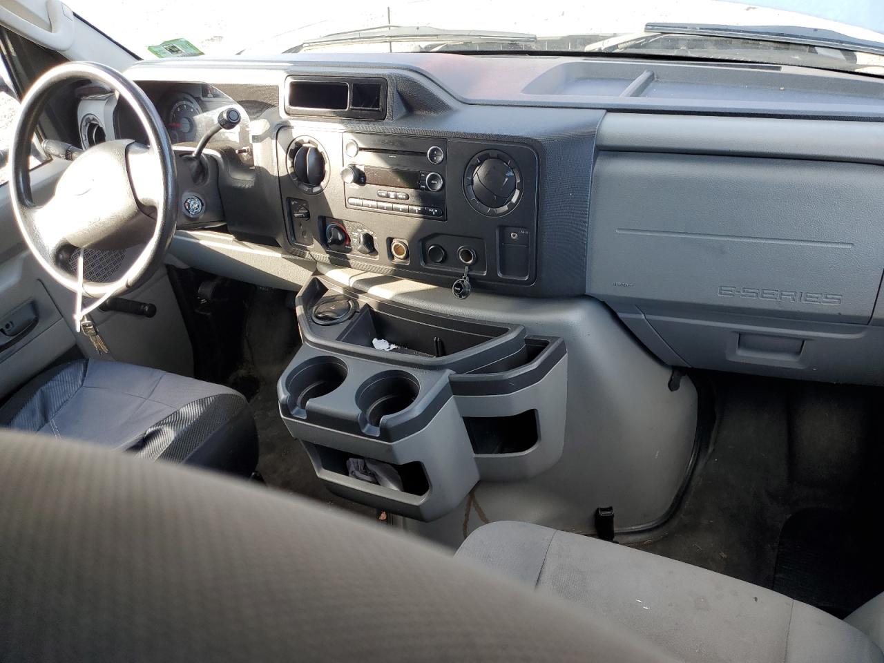 FORD ECONOLINE E350 SUPER DUTY VAN