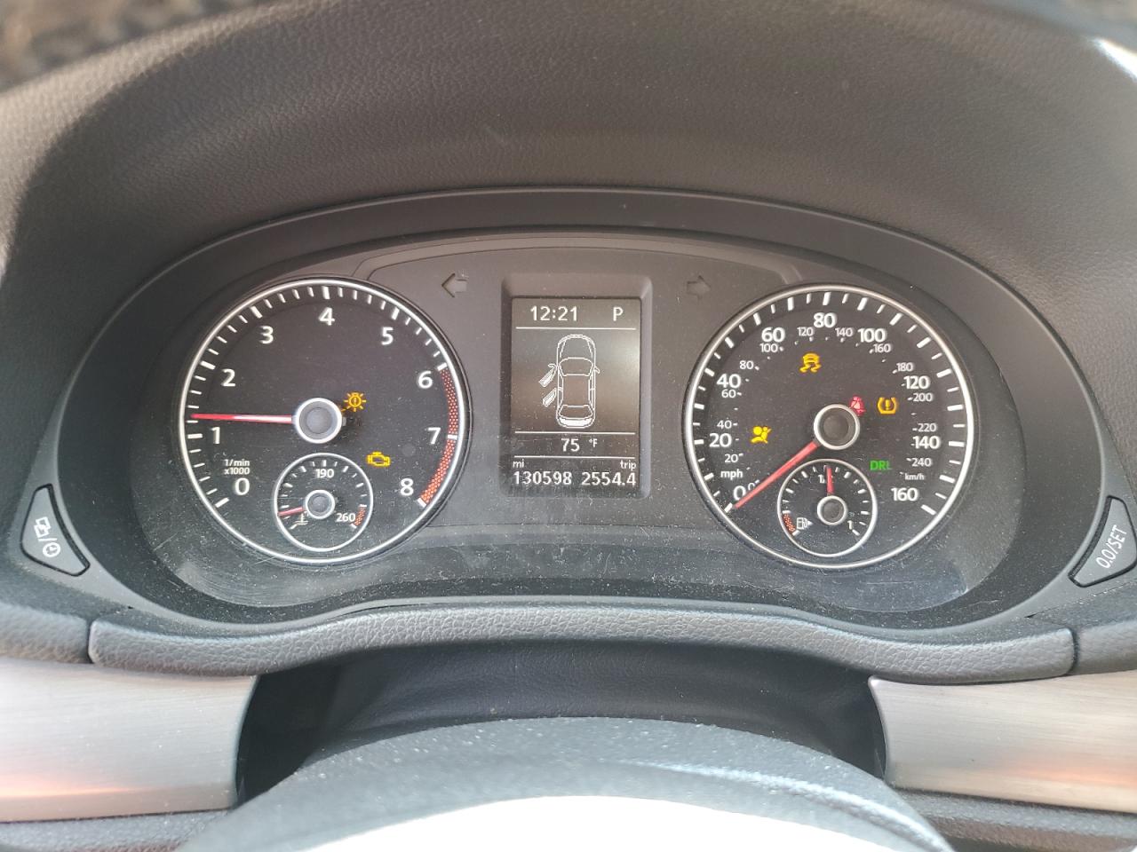 VOLKSWAGEN PASSAT SE