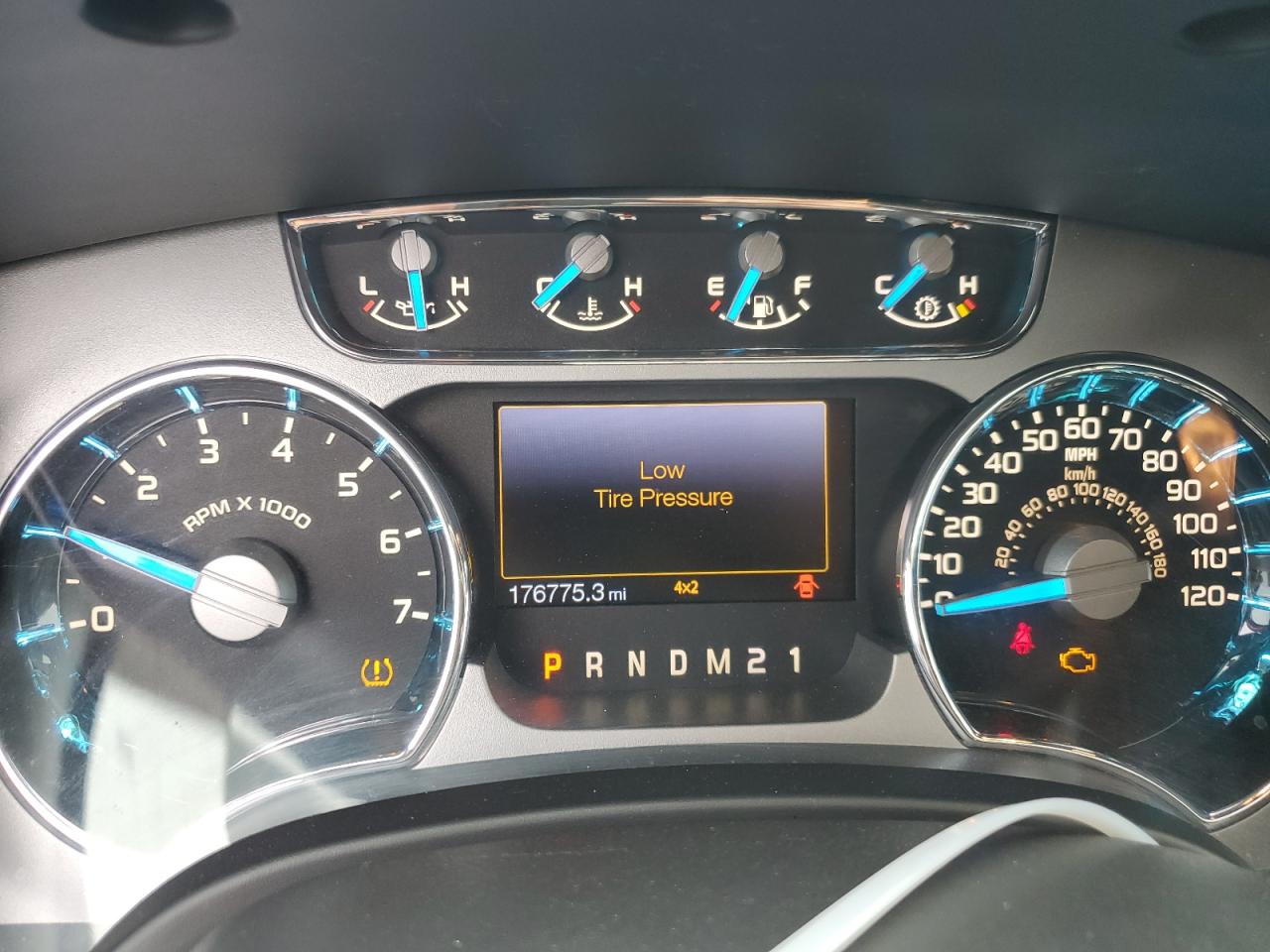 FORD F-150 SUPERCREW