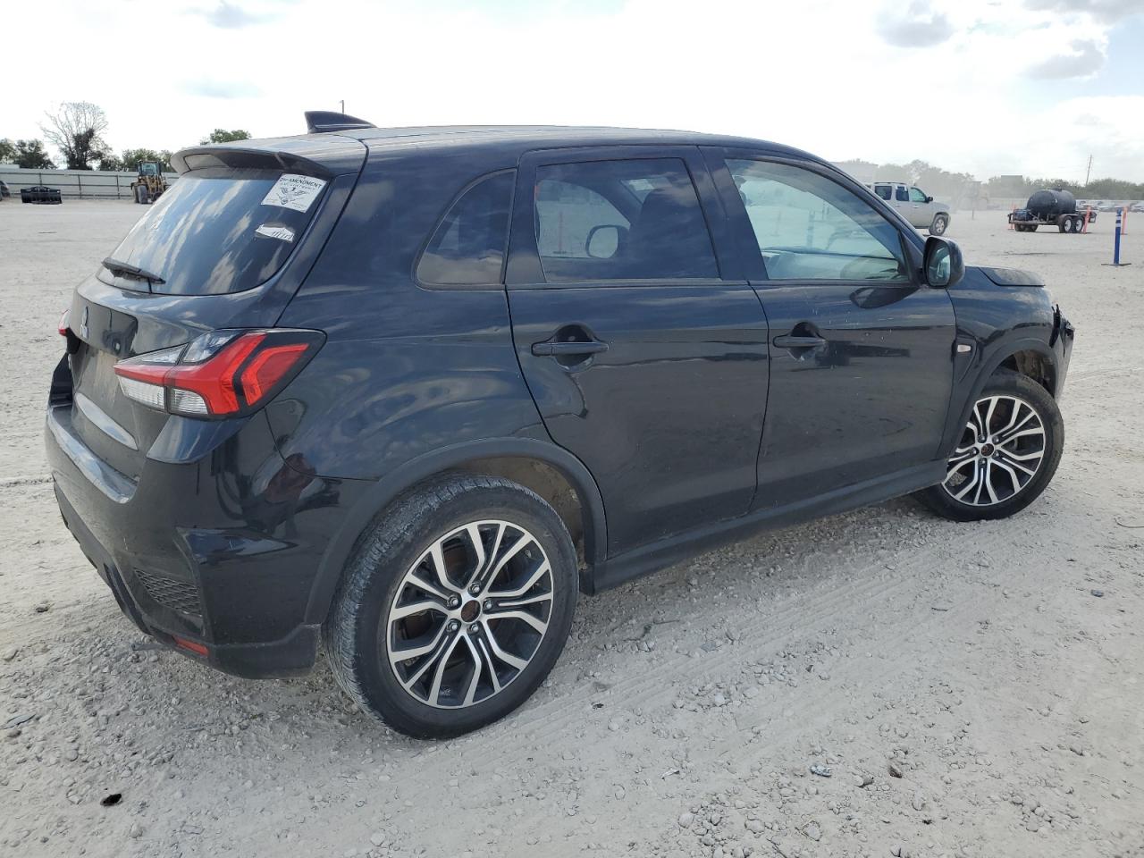 MITSUBISHI OUTLANDER ES