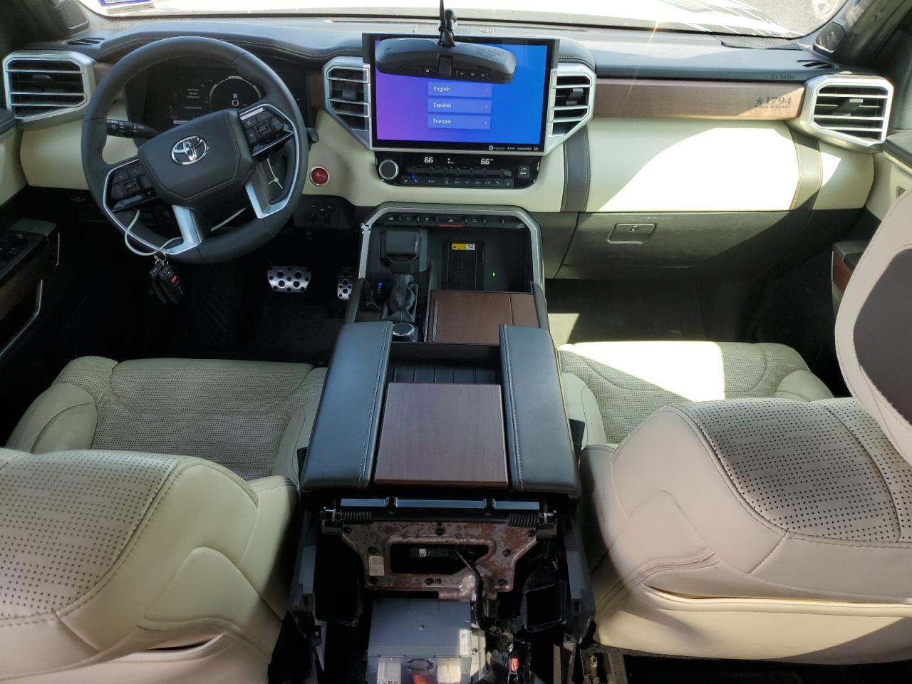 TOYOTA TUNDRA CREWMAX PLATINUM