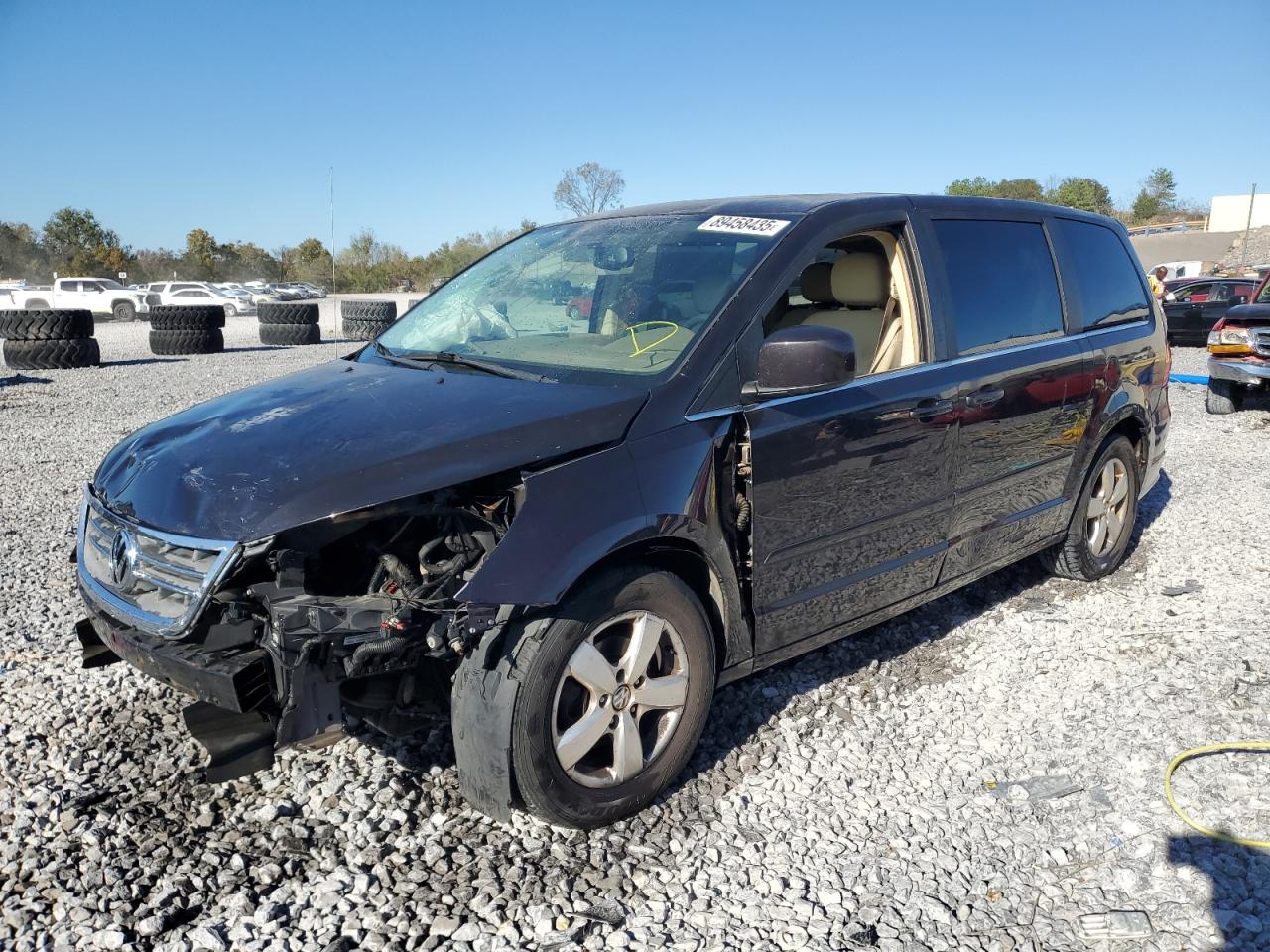 Lot #3286737281 2010 VOLKSWAGEN ROUTAN SEL