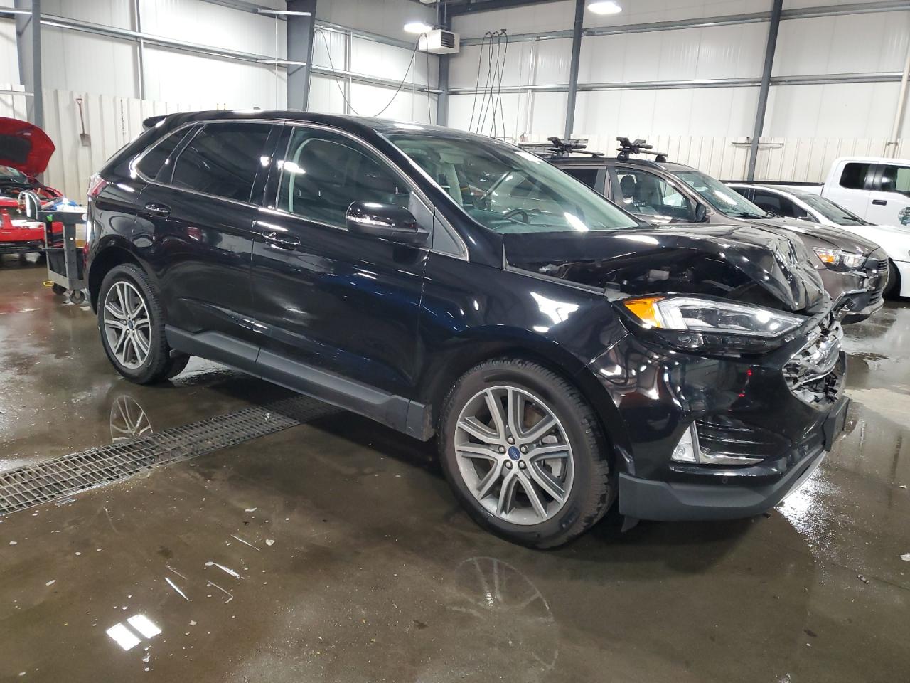FORD EDGE TITANIUM