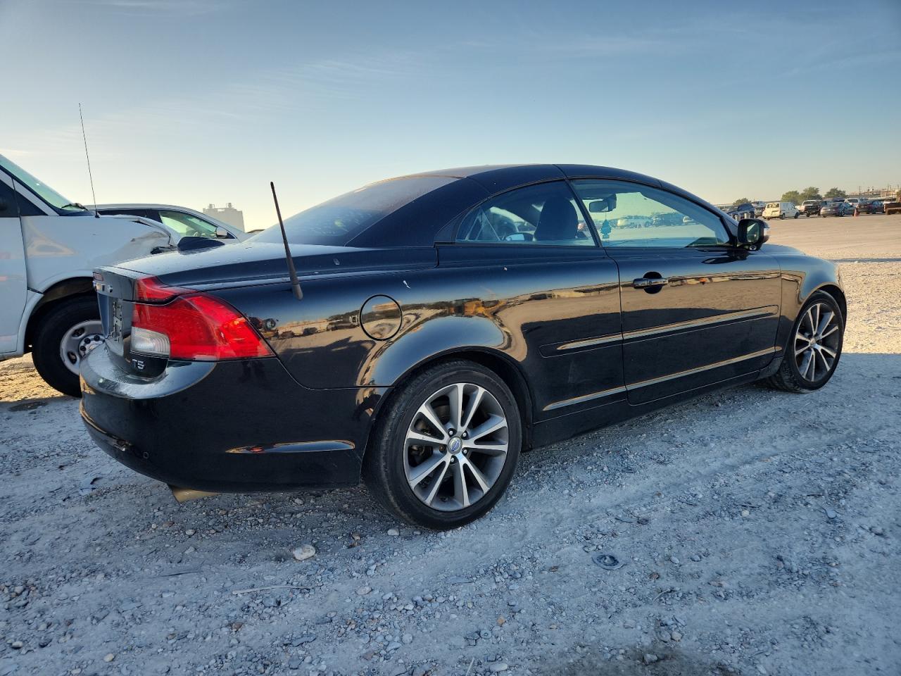 VOLVO C70 T5