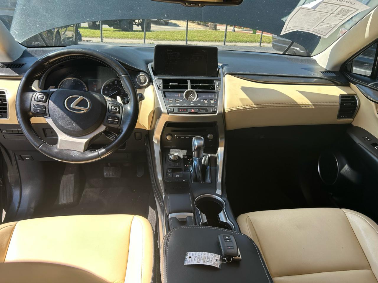 LEXUS NX 300 BASE