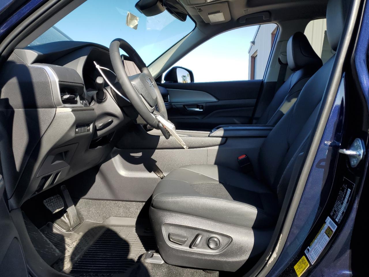 TOYOTA HIGHLANDER LE