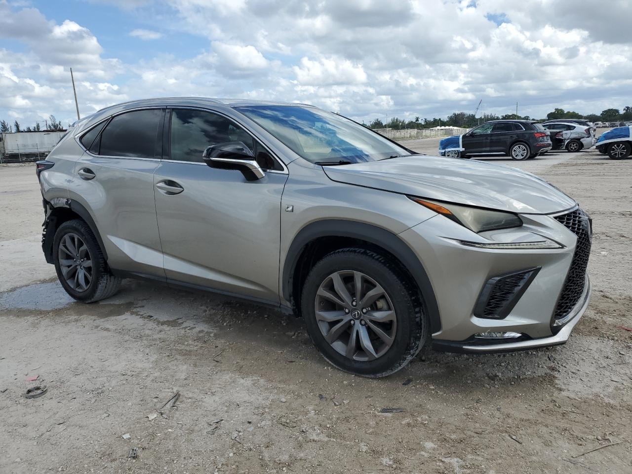 LEXUS NX 300 BASE