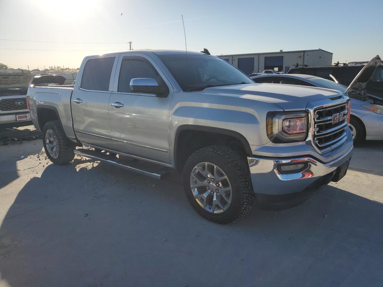 GMC SIERRA C1500 SLT
