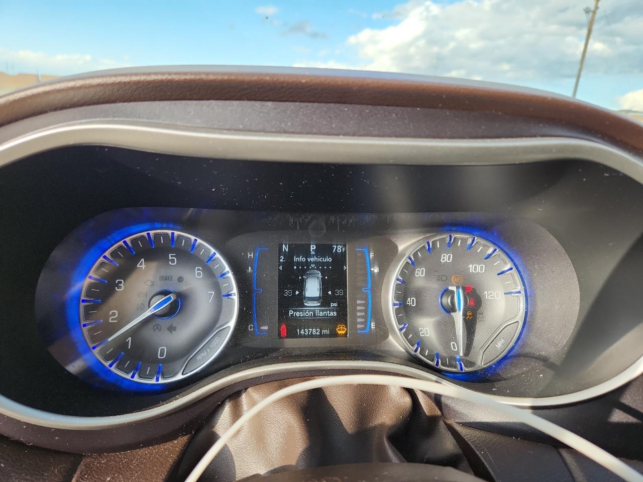 CHRYSLER PACIFICA TOURING