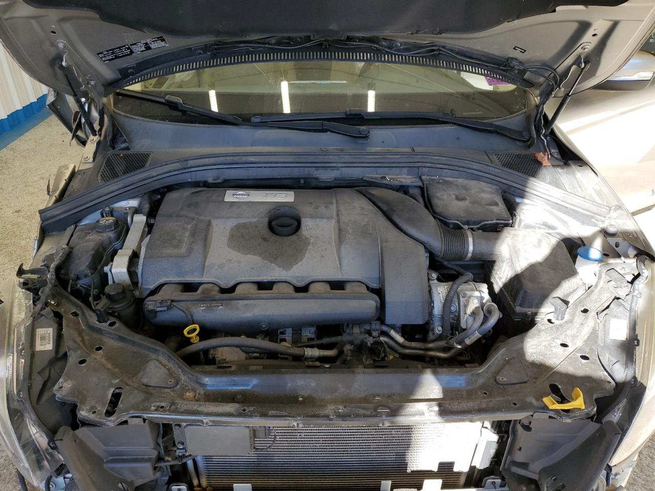 VOLVO XC60 T6 PLATINUM