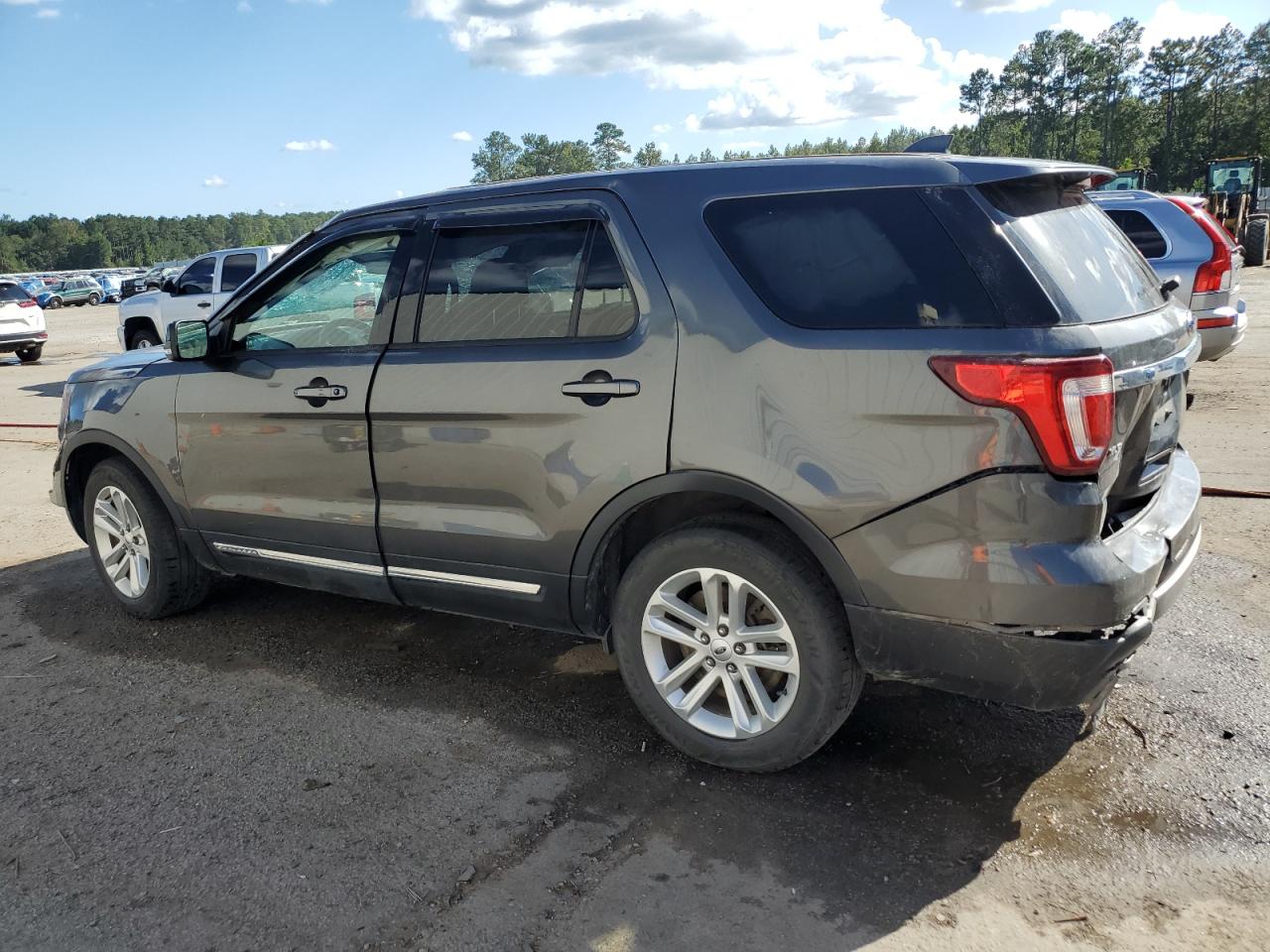 FORD EXPLORER XLT