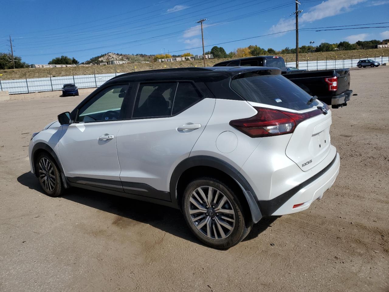 NISSAN KICKS SR