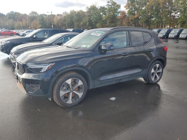 VOLVO XC40 PLUS
