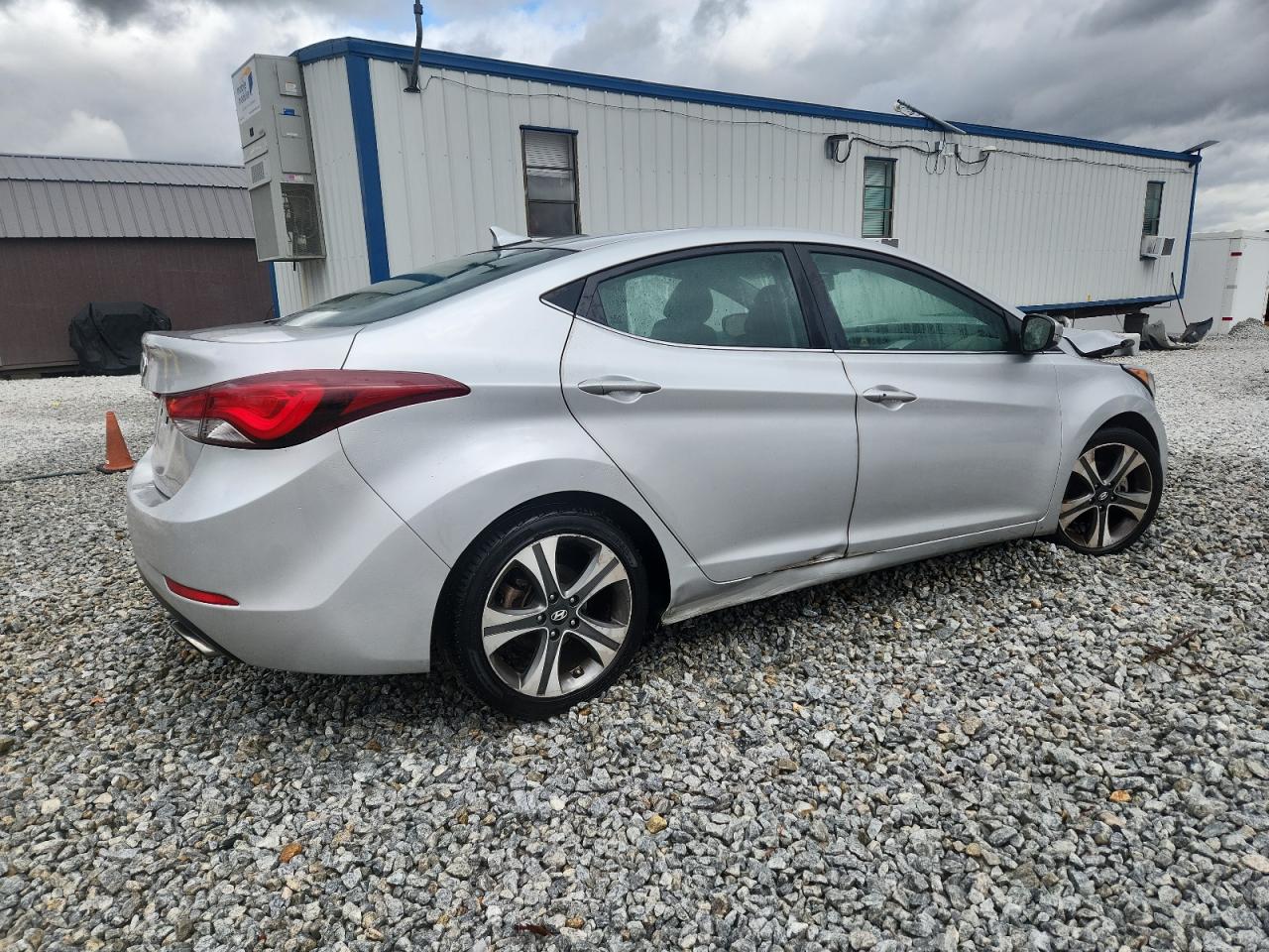 HYUNDAI ELANTRA SE