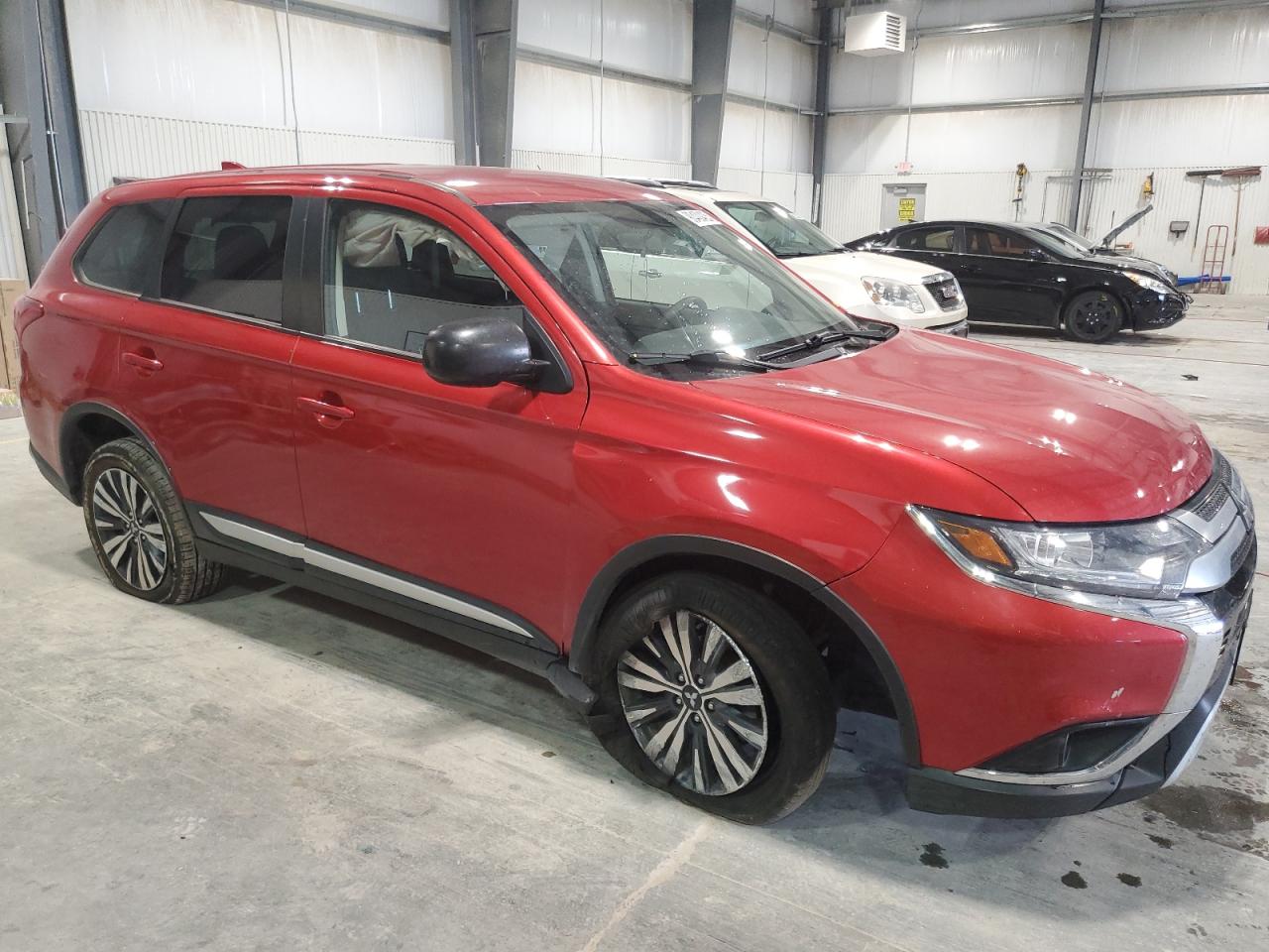 MITSUBISHI OUTLANDER SE