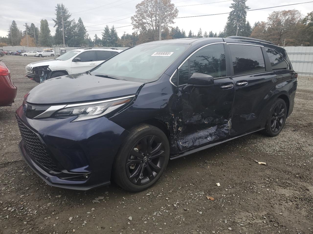 Lot #3318906912 2023 TOYOTA SIENNA XSE