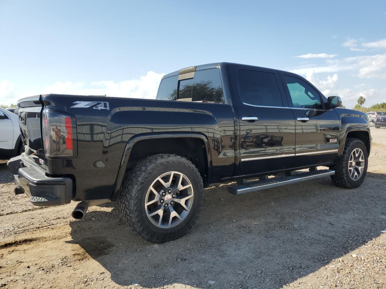 GMC SIERRA K1500 SLT