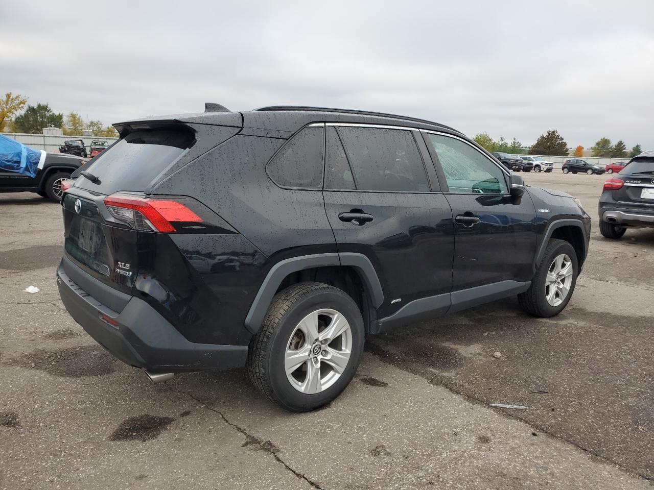 TOYOTA RAV4 XLE