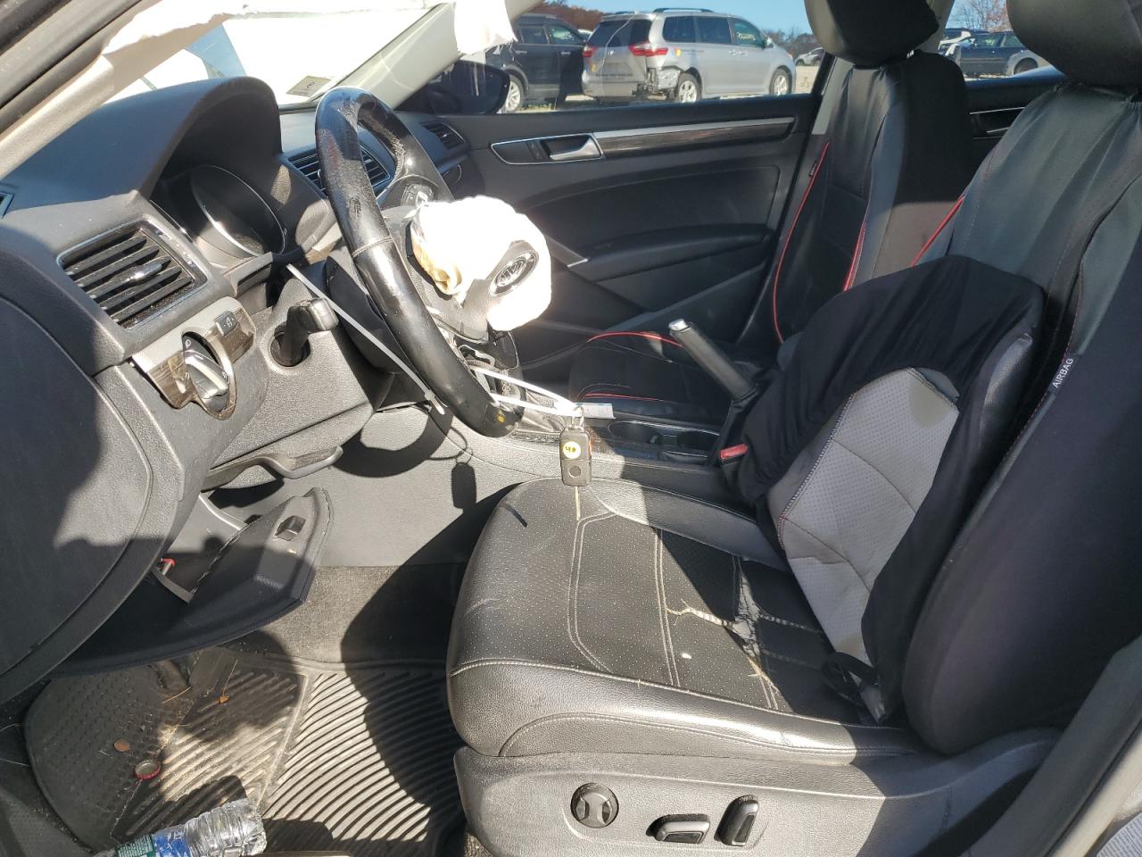 VOLKSWAGEN PASSAT SE