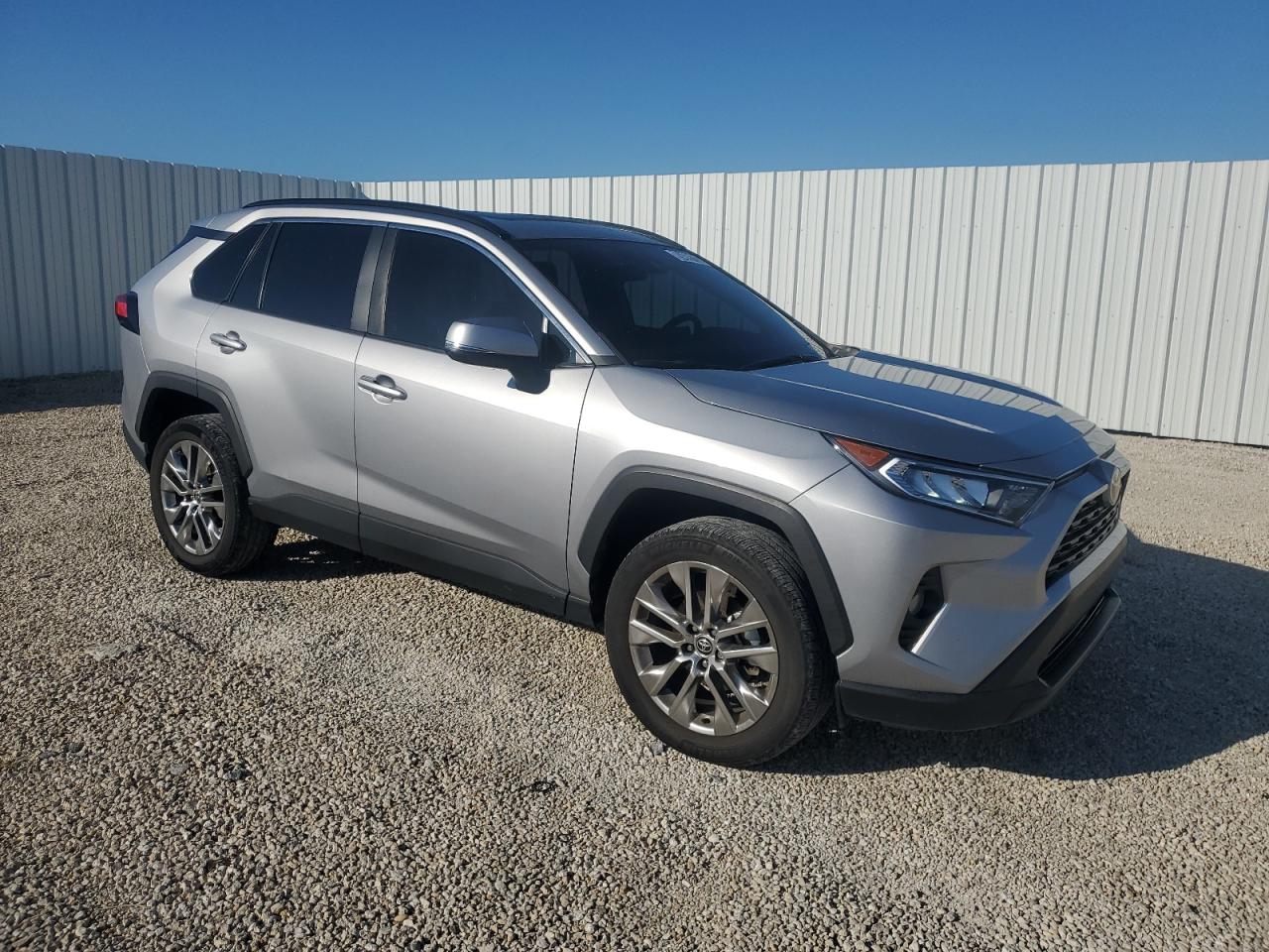 TOYOTA RAV4 XLE PREMIUM