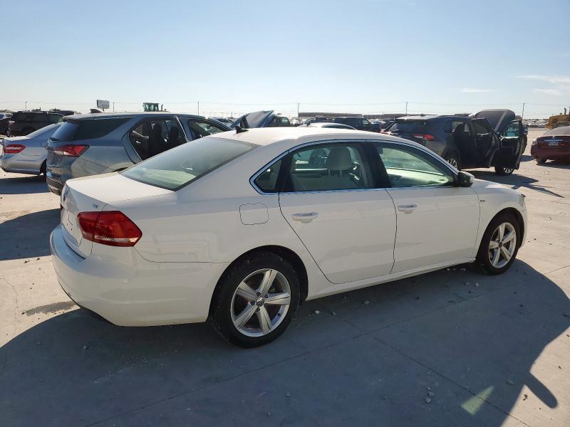 2015 VOLKSWAGEN PASSAT S - Other View