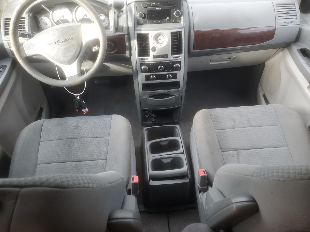 CHRYSLER TOWN & COUNTRY LX