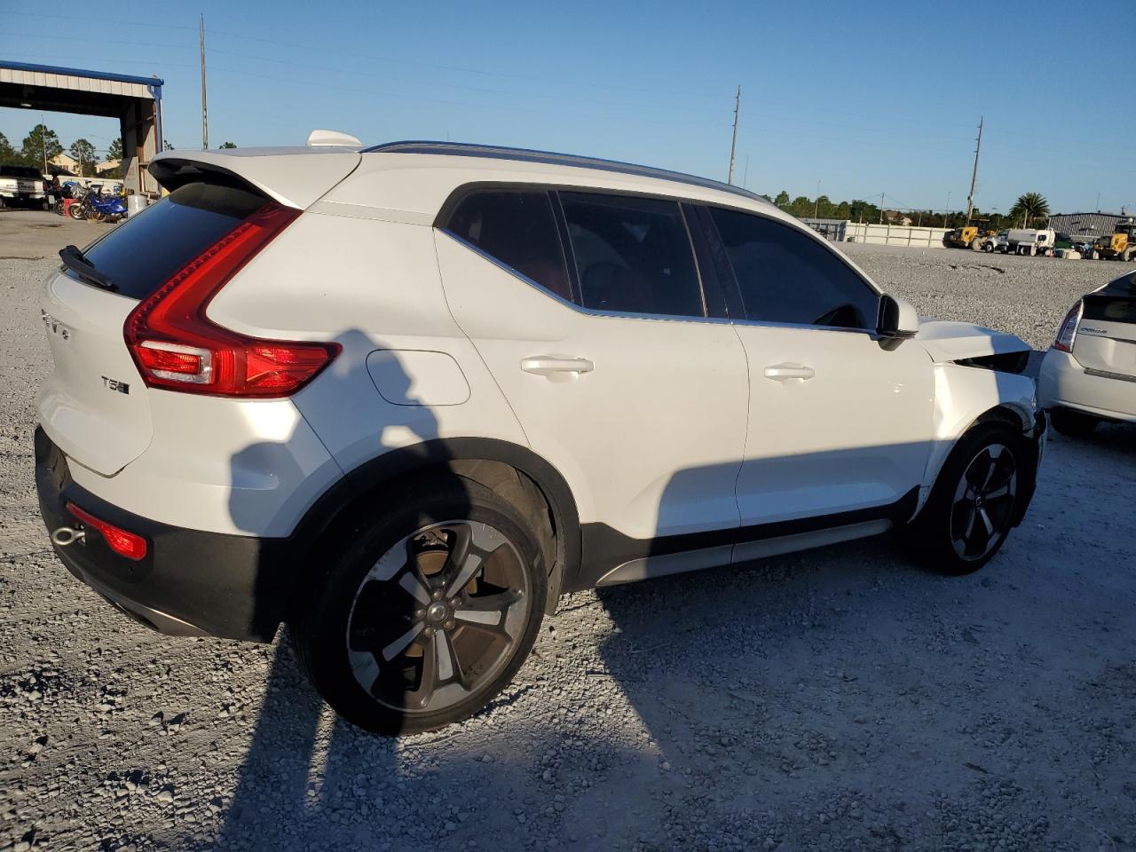 VOLVO XC40 T5 INSCRIPTION