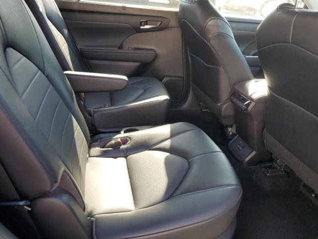 2022 TOYOTA HIGHLANDER HYBRID XLE 5TDGBRCH4NS558971