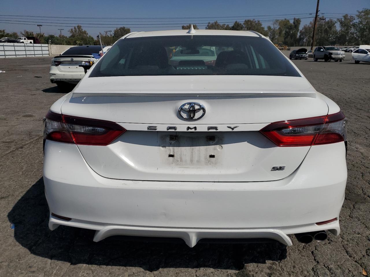 TOYOTA CAMRY SE