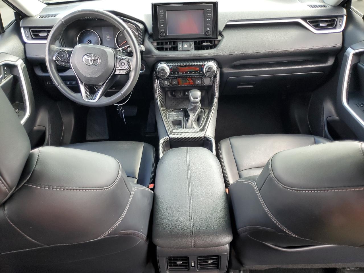 TOYOTA RAV4 XLE PREMIUM