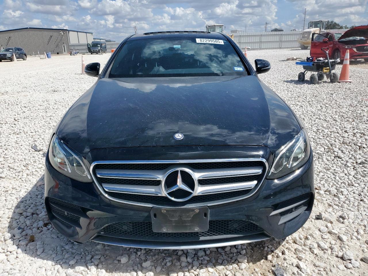 MERCEDES-BENZ E-CLASS 300