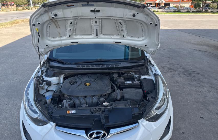 2015 HYUN ELANTRA SE - 5NPDH4AE2FH614166