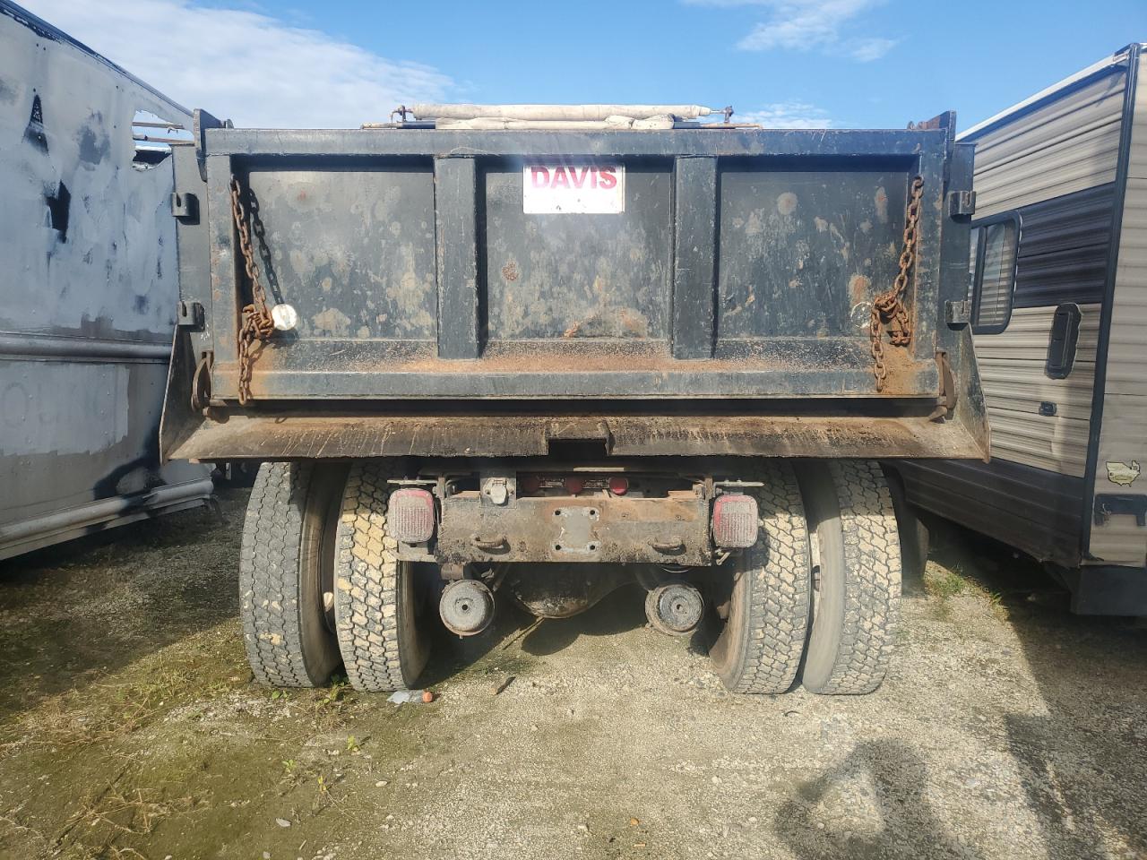 Lot #3302830897 2005 UNK L