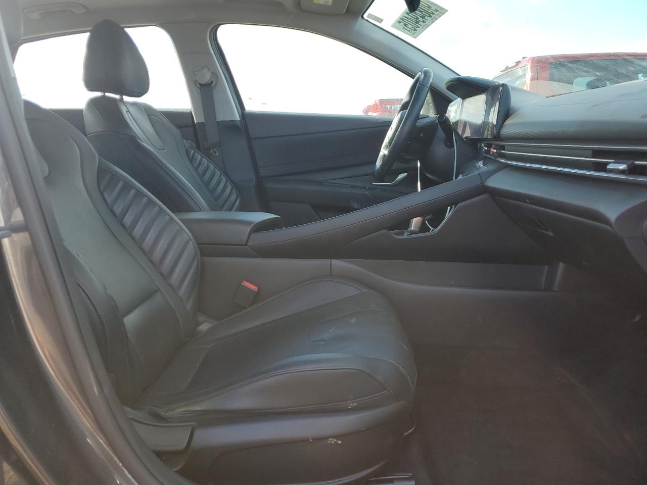 HYUNDAI ELANTRA LIMITED