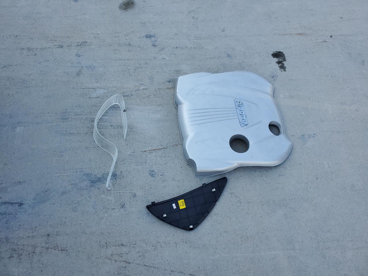 HYUNDAI SONATA HYBRID