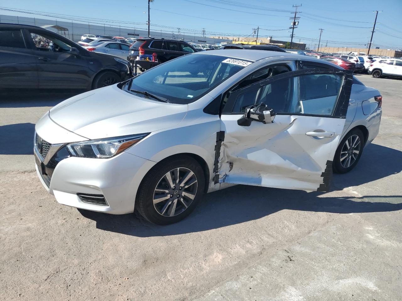 NISSAN VERSA SV