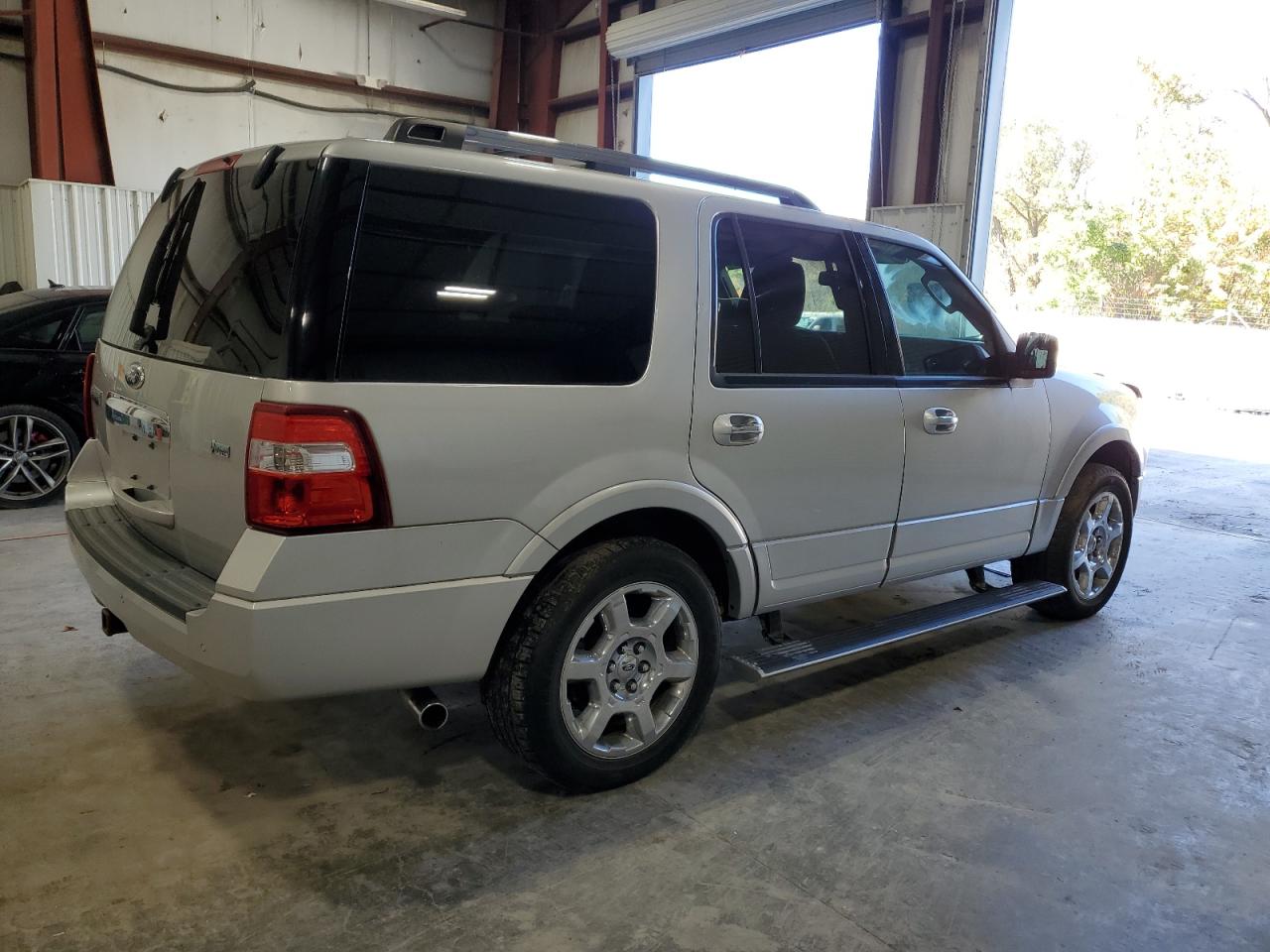 FORD EXPEDITION LIMITED