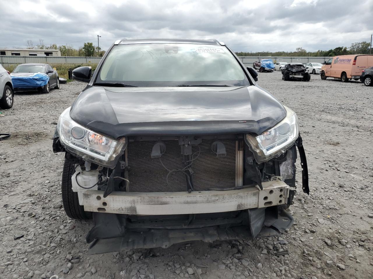 TOYOTA HIGHLANDER SE