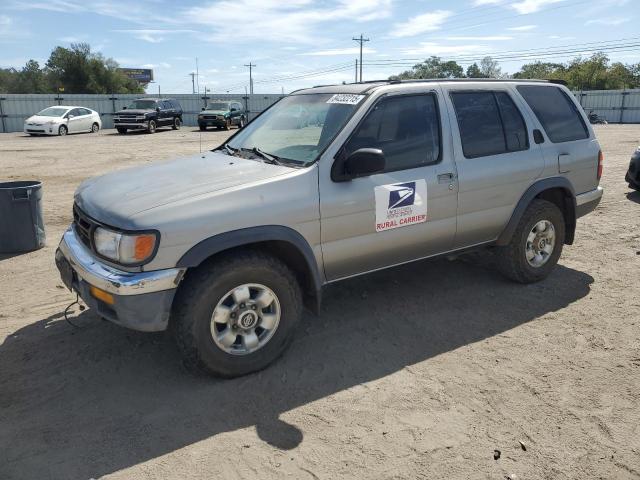 NISSAN PATHFINDER XE