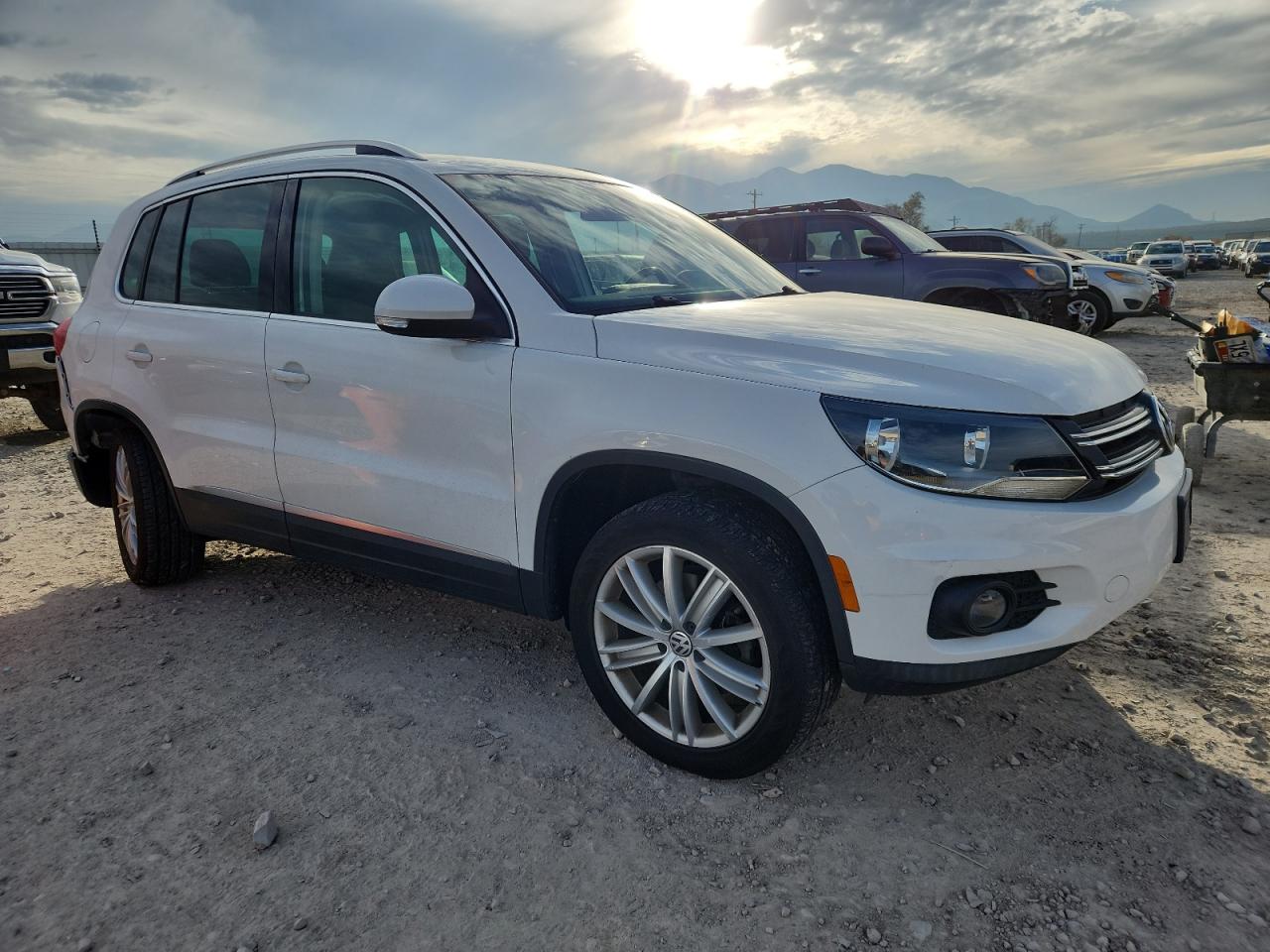 VOLKSWAGEN TIGUAN S