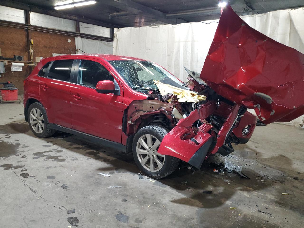 MITSUBISHI OUTLANDER SE