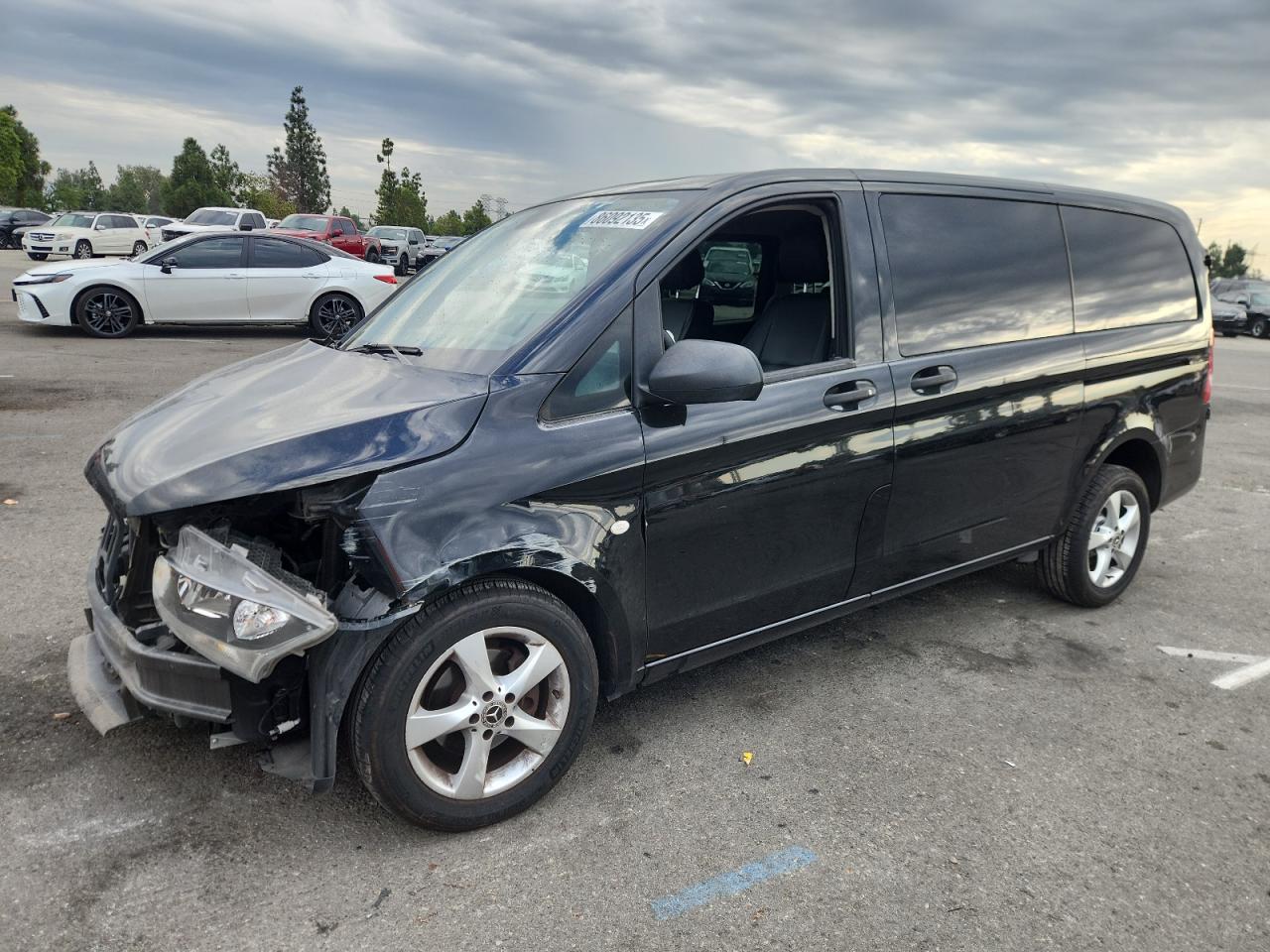 MERCEDES-BENZ METRIS