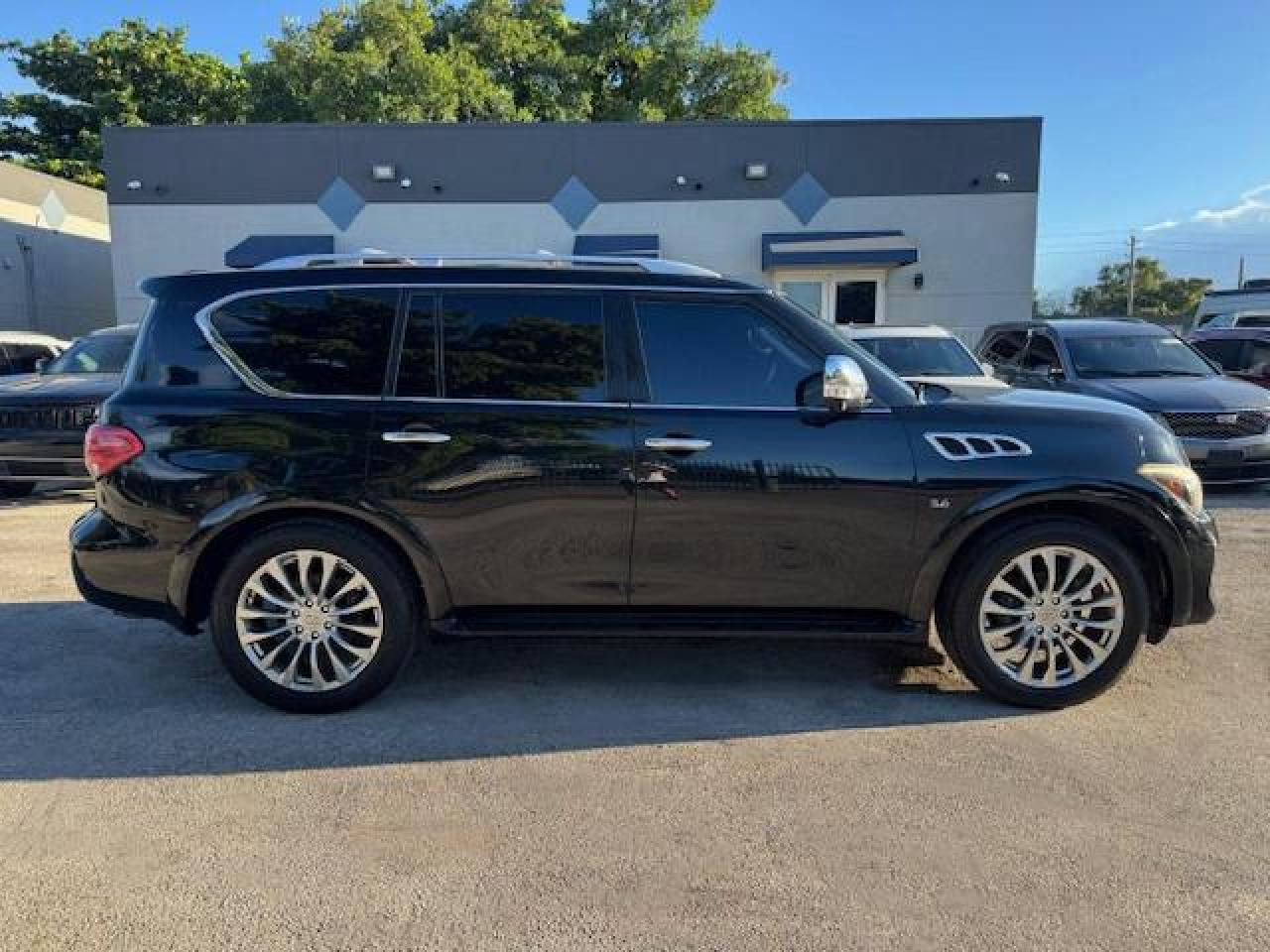 INFINITI QX80